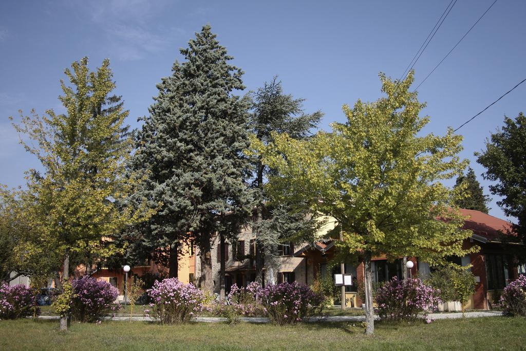 Locanda Lago Bleu Pellegrino Parmense Exterior photo